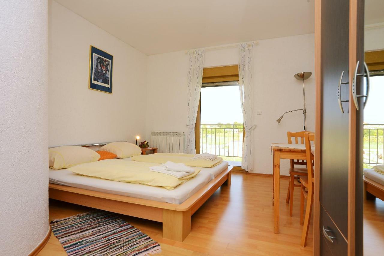 Ferienhaus Tomic Nedescina Exterior photo